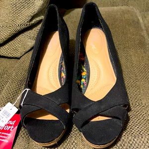 Ladies wedge sandals